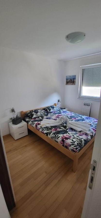 Apartment Summer Dream Punat Ngoại thất bức ảnh