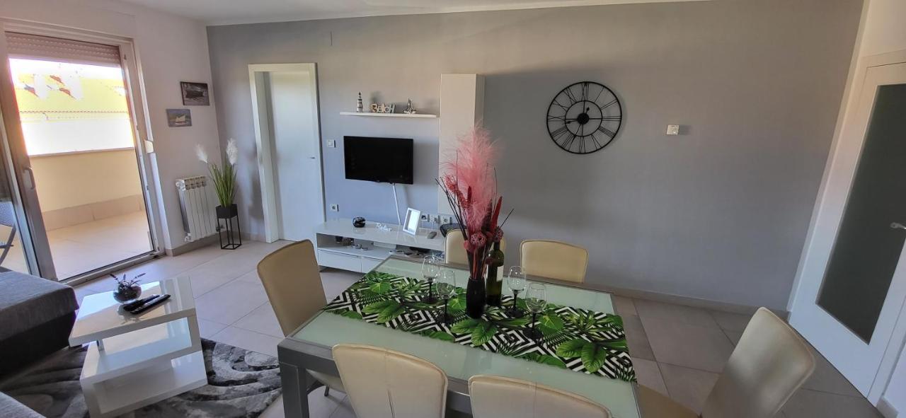 Apartment Summer Dream Punat Ngoại thất bức ảnh
