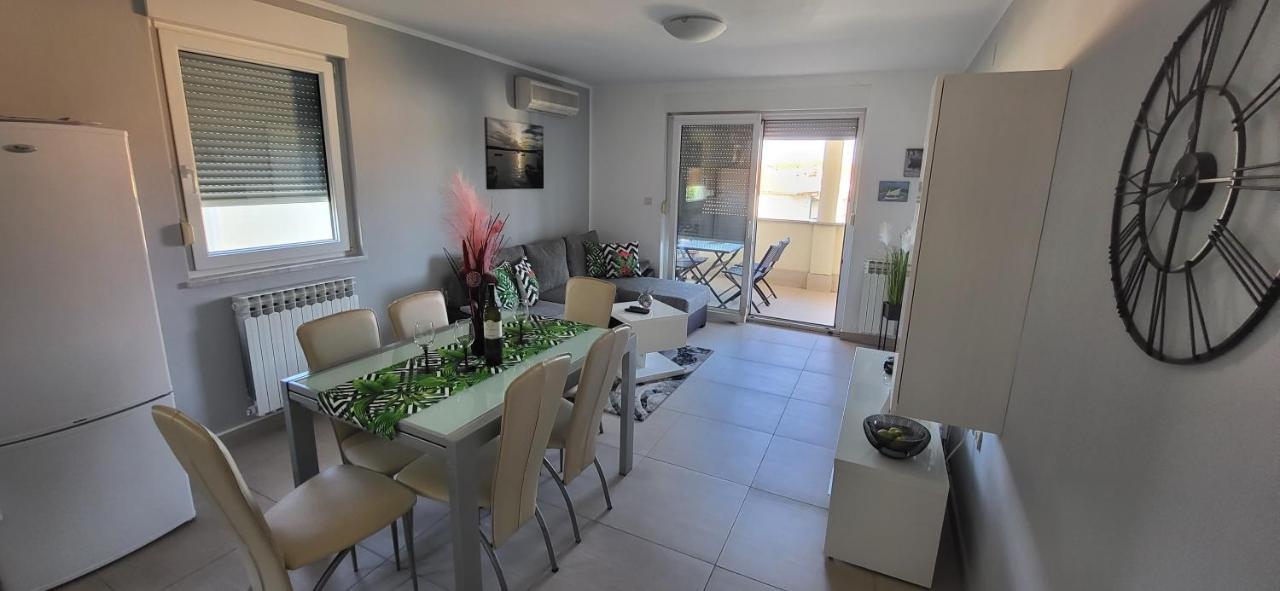 Apartment Summer Dream Punat Ngoại thất bức ảnh